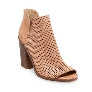 Steve Madden Tan Perforated Leather Peep Toe Block Heel Booties V-Cut Ankle Boot